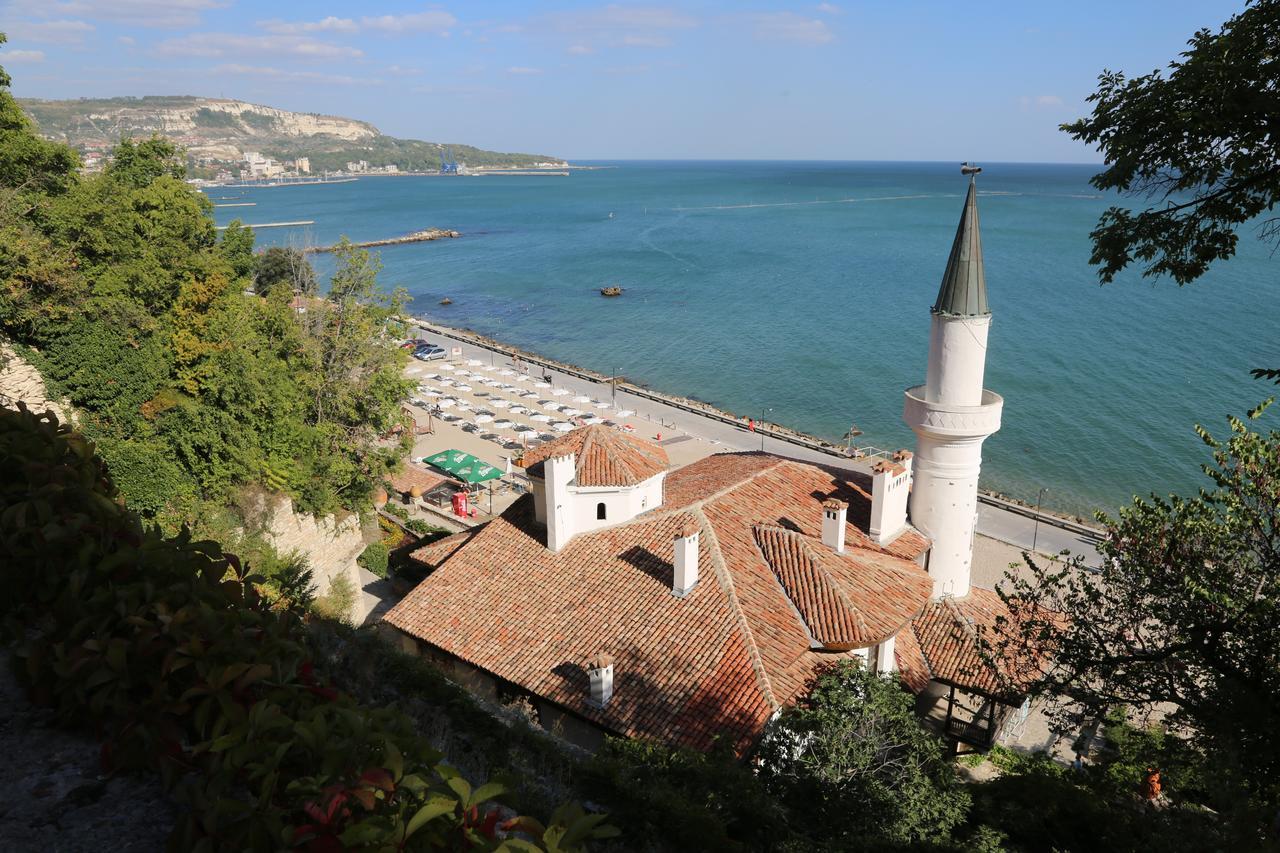 Private Villa 102 With Heated Pool In Blacksearama Balchik Exterior photo